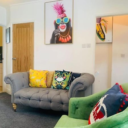Funky 2 Bedroom Apartment In Town Centre Hastings Buitenkant foto
